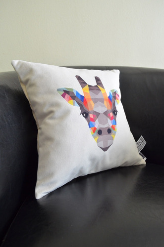 Imagen 3 de 3 de Cojín Decorativo Estampado Jirafa