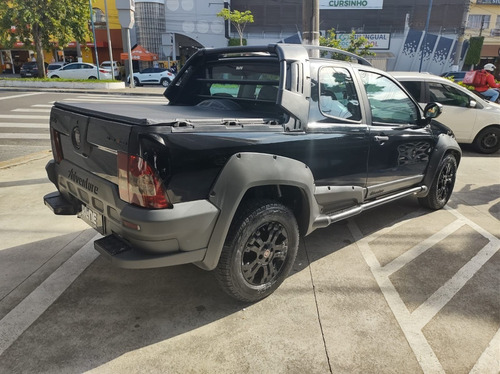 Imagem 7 de 11 de Fiat Strada Adventure Cd Locker 1.8 Manual 2012 Blindado