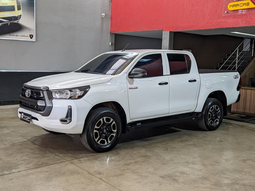 Toyota Hilux 2.8 D-4D TURBO DIESEL CHASSI 4X4 MANUAL