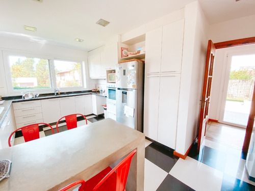 Casa Moderna En Barrio Privado Carmel