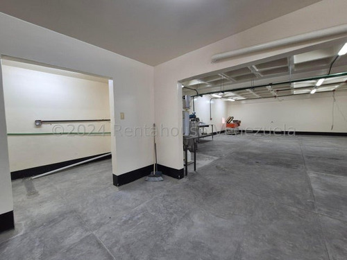 Amplio Local Industrial En Venta. Palo Verde 24-25382 Ec