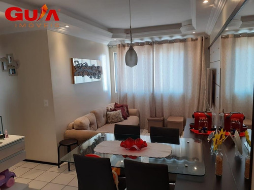 Imagem 2 de 15 de Apartamento Com Três Quartos No Cambeba - 1722