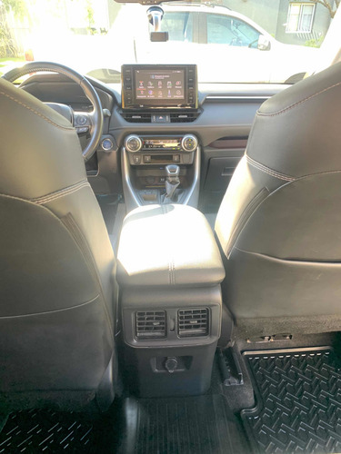 Imagen 18 de 25 de Toyota Rav4 Limited Hv, At Hibrida La Más Full, Techo