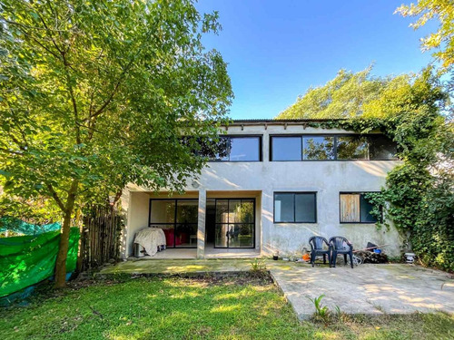 Casa En Venta En Villa Elisa De 3 Dormitorios
