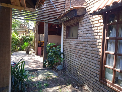 Imagen 6 de 29 de Venta De Hermosa Casa 2 Dormitorios, Gran Jardín, La Floresta