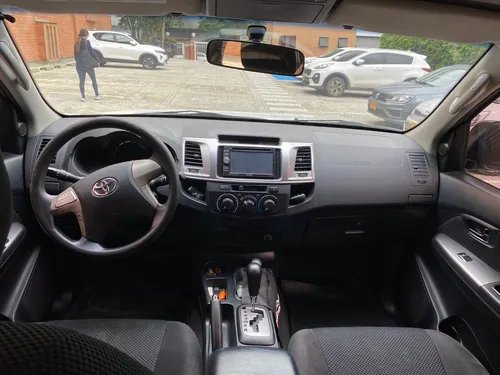 Toyota Fortuner 2.7 Gasolina 4x4 Automática Segundo Dueño