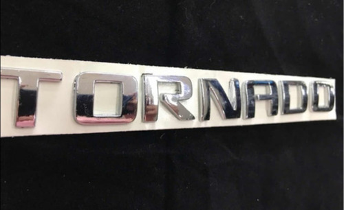 Emblema Chevrolet Tornado