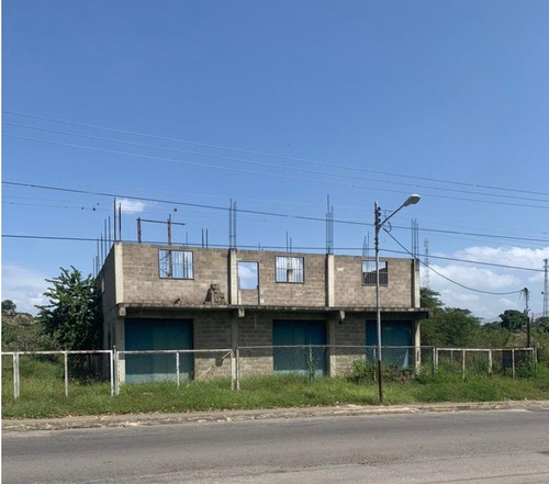 Imagen 1 de 7 de Venta De Locales, Ubicado En La Raiza, Santa Teresa.