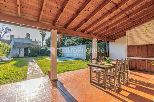 Venta Casa 4 Ambientes Con Jardín Y Piscina En Haedo Sur