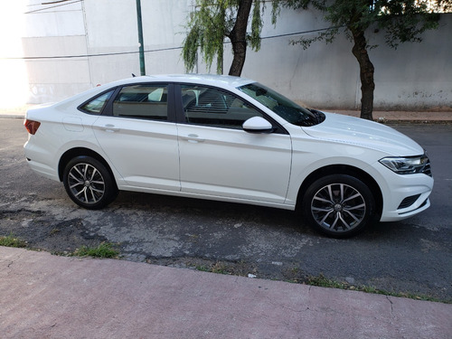 Imagen 8 de 12 de Volkswagen Jetta