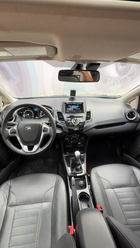 Ford Fiesta Kinetic 1.6 Titanium 120cv