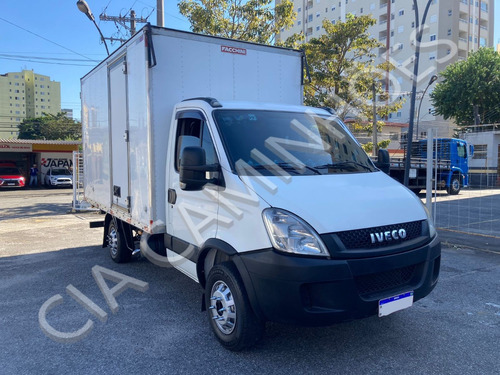 Iveco 35s14 Ano 2016 Com Bau De 3,90m