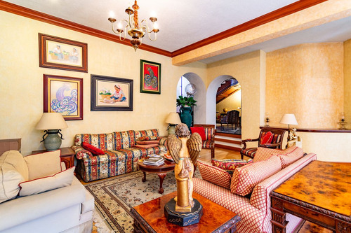 Elegancia Y Tranquilidad, Casa En Venta En Jardines Del Pedregal