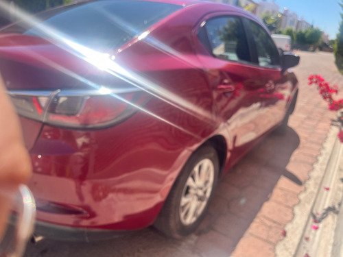 Toyota Yaris 1.5 R Le Mt