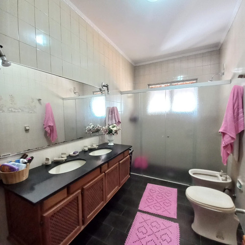 Excelente Casa, Com Grande Área De Lazer