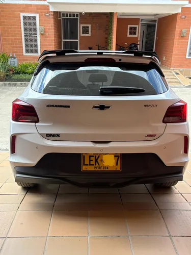 Chevrolet Onix 1.0T Rs Mt