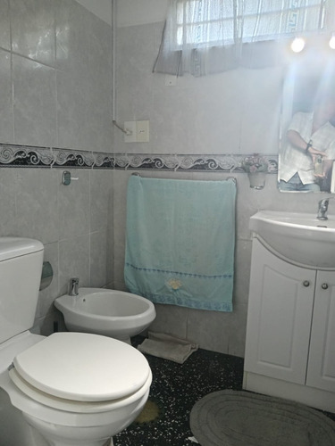 Oportunidad - Villa Colon - Casa 3 Dormitorios 1 Baño + Apto. 2 Dormitorios Frente Fondo Parrillero Techado