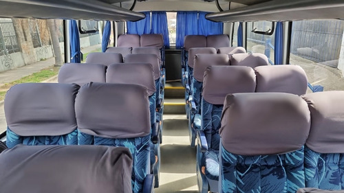 Imagen 4 de 9 de Minibus Agrale Con Mwm Lucero 24+1 2011