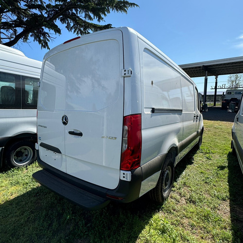 Mercedes-Benz Sprinter 311 CDI Street Furgón L 3665 TN V2