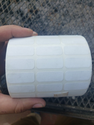 Rollo 3000 Etiquetas Autoadhesivas 30x12 Mm Semibrillo