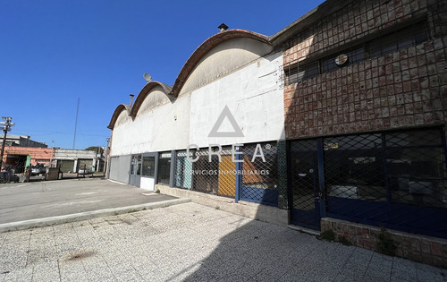 Se Vende Gran Local Deposito A Metros De Batlle Y Ordoñez