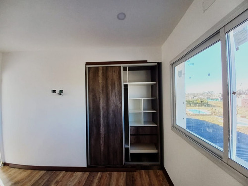 Imagen 16 de 28 de Casa En Venta En San Ramiro - Pilar Del Este