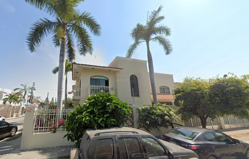 Casa A La Venta En Fluvial Vallarta, Puerto Vallarta, Jalisco, Remate Adjudicado