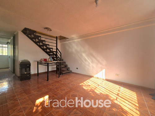 Casa En Venta A Pasos De Metro Lo Cruzat, Quilicura