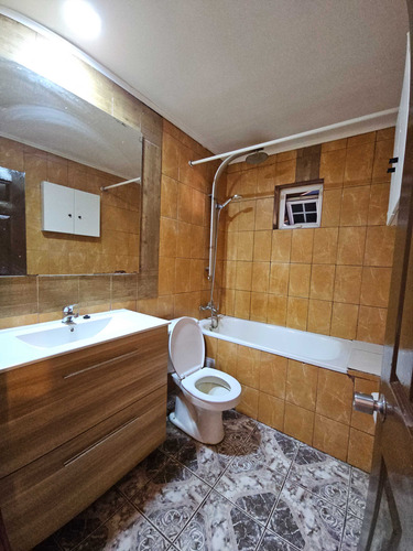 Amplia Casa En Venta En Parcela (82309)