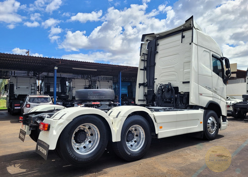 Volvo Fh 460 Ano 2021/21 6x2 I-shift Globetrotter