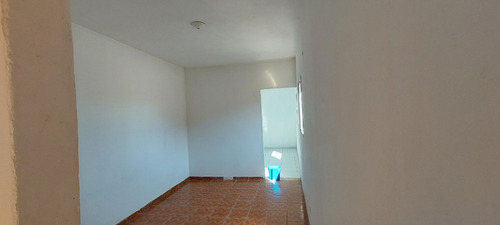 Vendo Casa Sobrado Com 3 Alugueis Sobrado Tem Tres Casas Todas Com Agua E Luz Independente Proximo A Tudo