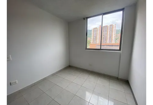 Apartamento En Arriendo En Itagüí, Centro De La Moda