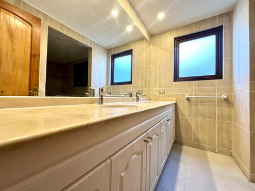 Arriendo Casa En Exclusivo Condominio, Los Trapenses