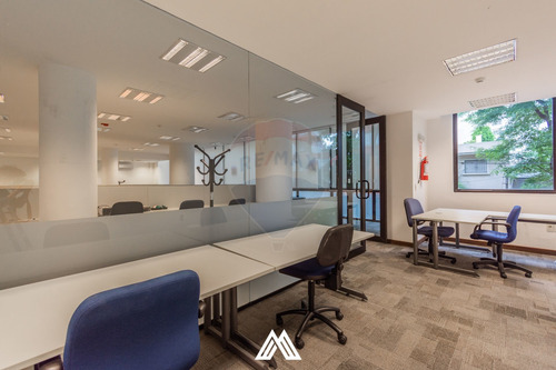 Local Moderno En Berro Y Av. Brasil 90m2 + 300m2