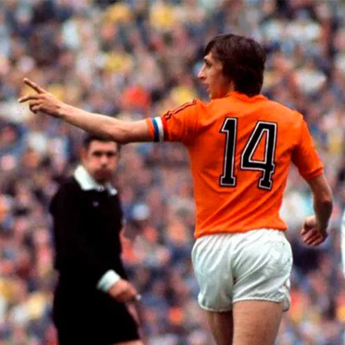 Camiseta Holanda Titular Retro 1974 Johan Cruyff #14- Adulto