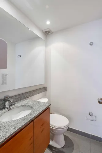 Oficina En Arriendo/venta En Chicó Norte. Cod V21571