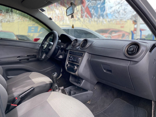 Imagem 10 de 12 de Volkswagen Voyage 1.6