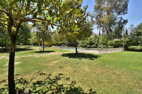 Parque Privado / Las Condes / Cantagallo