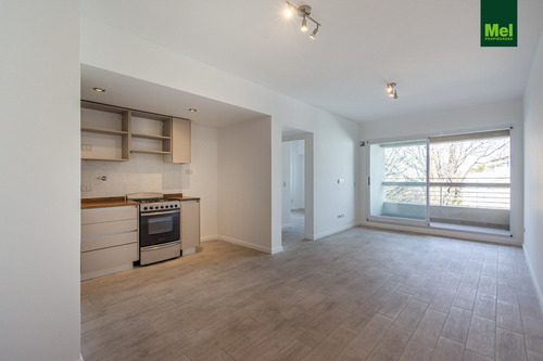 Hermoso 2 Ambiente Con Vista Abierta. Bajas Expensas