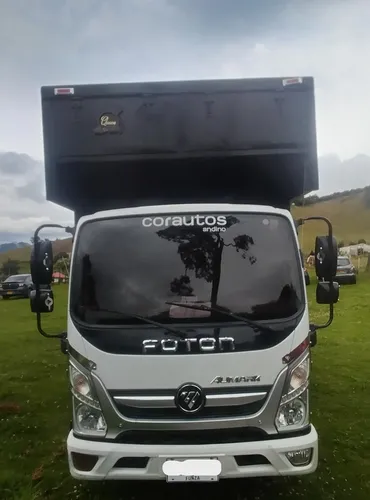 Vehiculo Con Furgon Grande, Llantas 90%, Bien Cuidado