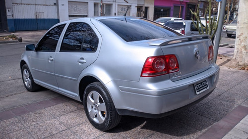 Imagen 8 de 15 de Volkswagen Bora 2010 2.0 Nafta Trendline