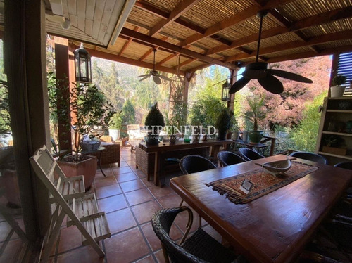 Casa En Venta De 6 Dorm, En Camino El Refugio. El Arrayán