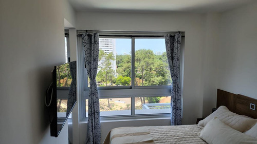 Imagen 9 de 25 de Apartamento En Edifico Ocean Drive Country A Estrenar! - Alquiler De Invierno