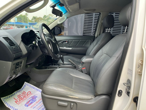 Toyota Picape Cabine Dupla Toyota Hilux Cabine Dupla 2.7 SRV CD 4x4 (Flex) (Aut)