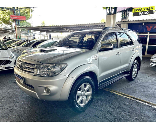 Toyota Hilux SW4 3.0 SRV 4X4 7 LUGARES 16V TURBO INTERCOOLER DIESEL 4P AUTOMÁTICO