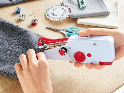 Imagen 3 de 10 de Maquina De Coser Mini Compacta Portatil Manual A Pilas Atrix