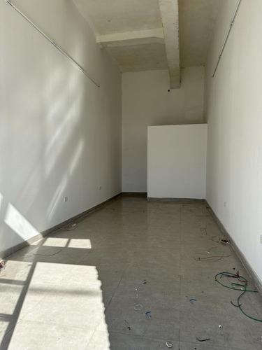 Local En Alquiler, Av. Brígido Terán Y 24 De Septiembre, San Miguel De Tucumán