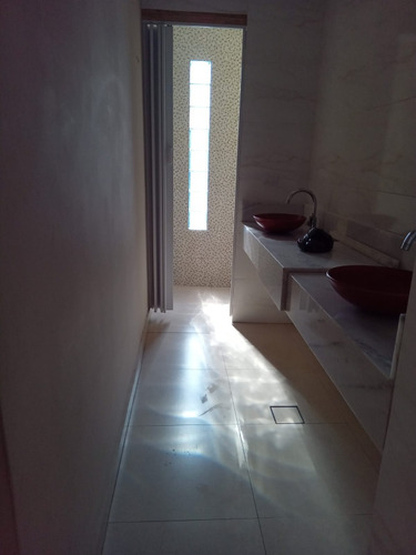 Vendo Um Sobrado Com 4 Casas Todas Alugadas,,,
