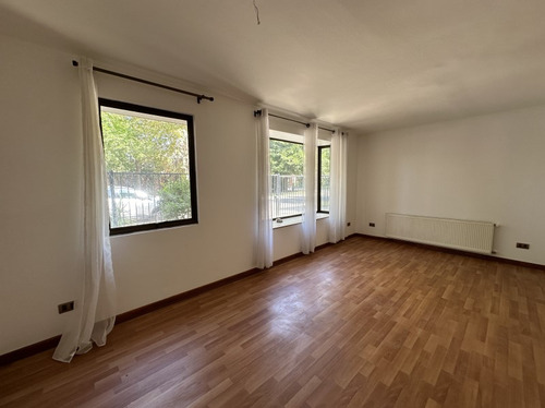 Casa En Arrienda 4 Dormitorios Santa Rosa De Huechuraba