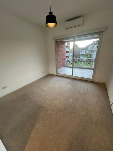 Venta Departamento 2 Ambientes En Tortugas I